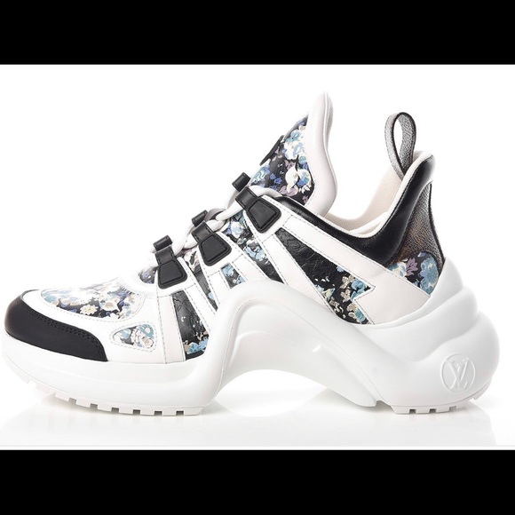 Louis Vuitton LV Archlight Sneaker In Flower-Print - Picture 4 of 9